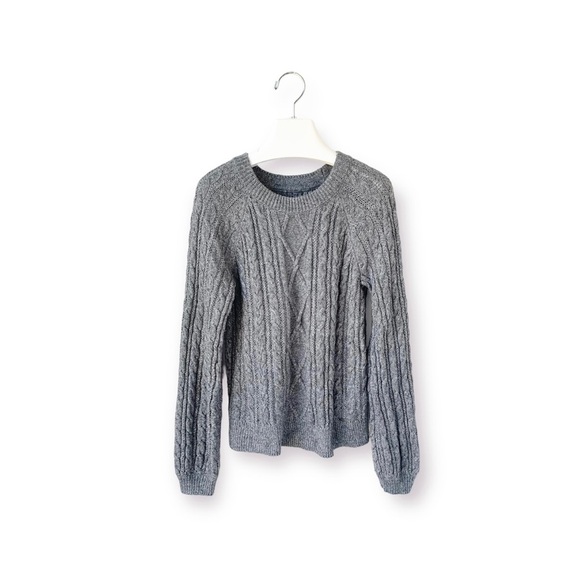 🌸Abercrombie and Fitch🌸 long sleeve gray sweater size small - Picture 2 of 10